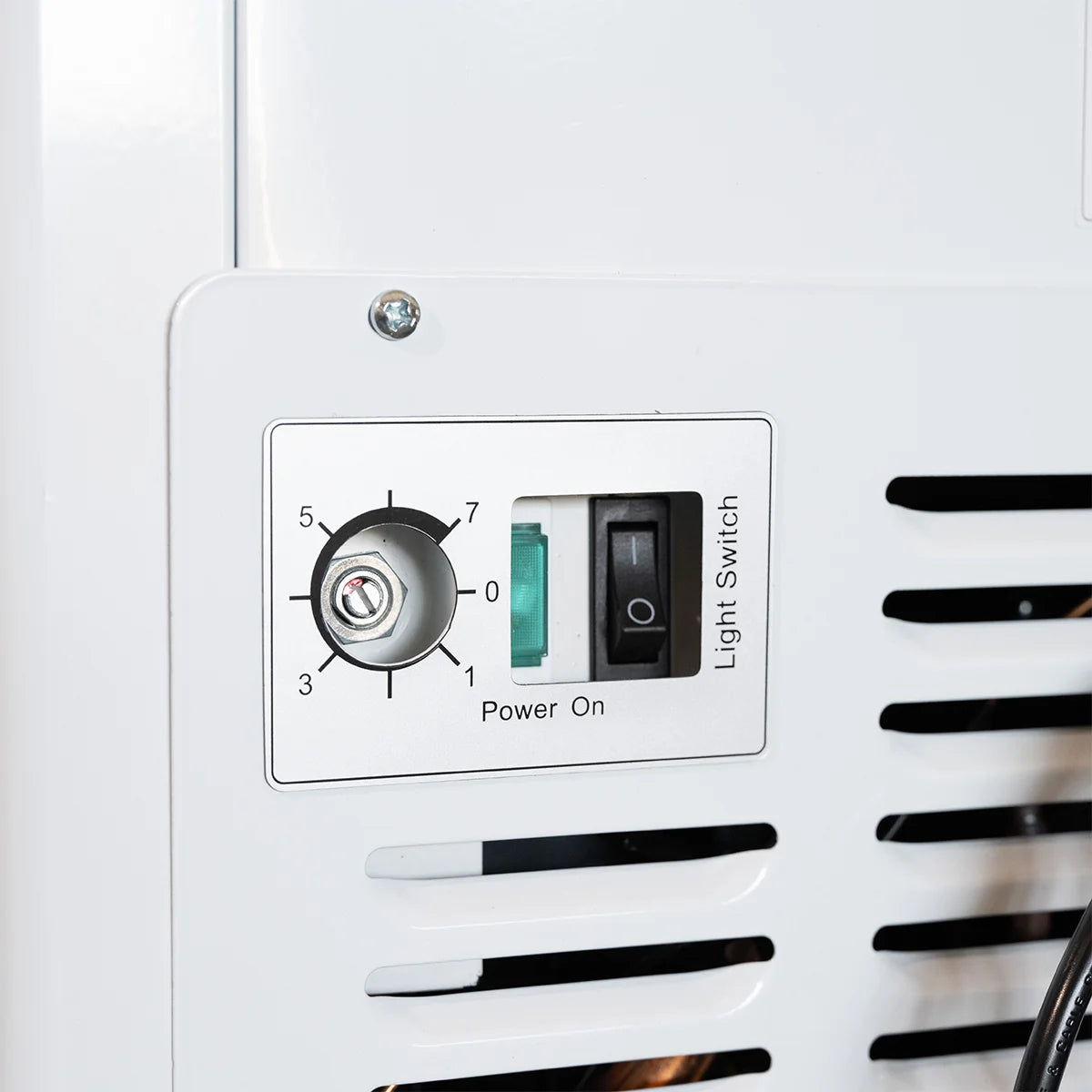 Congélateur coffre à glaces 217 Litres avec éclairage LED et roulettes