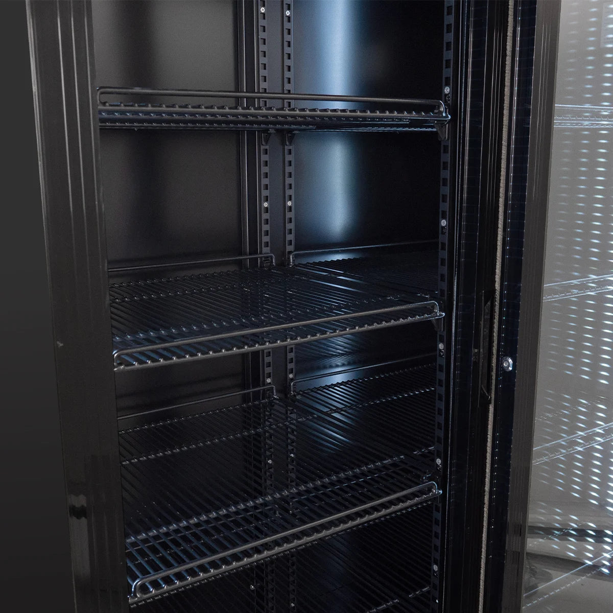 Armoire à boissons ECO 1000 avec portes coulissantes et fronton lumineux