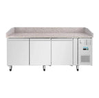 Table à pizza Polar U-Series 3 portes avec plan de travail en granit 634 litres sur roulettes