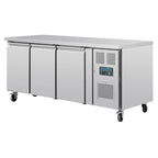 Table réfrigérée pâtissière Polar Série U EN 60 x 40 (600 x 400 mm) 3 portes 634 litres sur roulettes