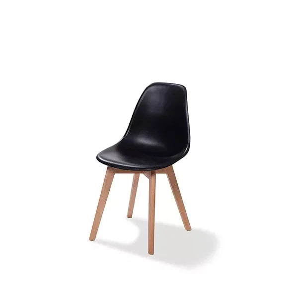 Feros Keeve chaise empilable noire sans accoudoirs, structure en bois de bouleau et assise en plastique, 470 x 530 x 830 mm