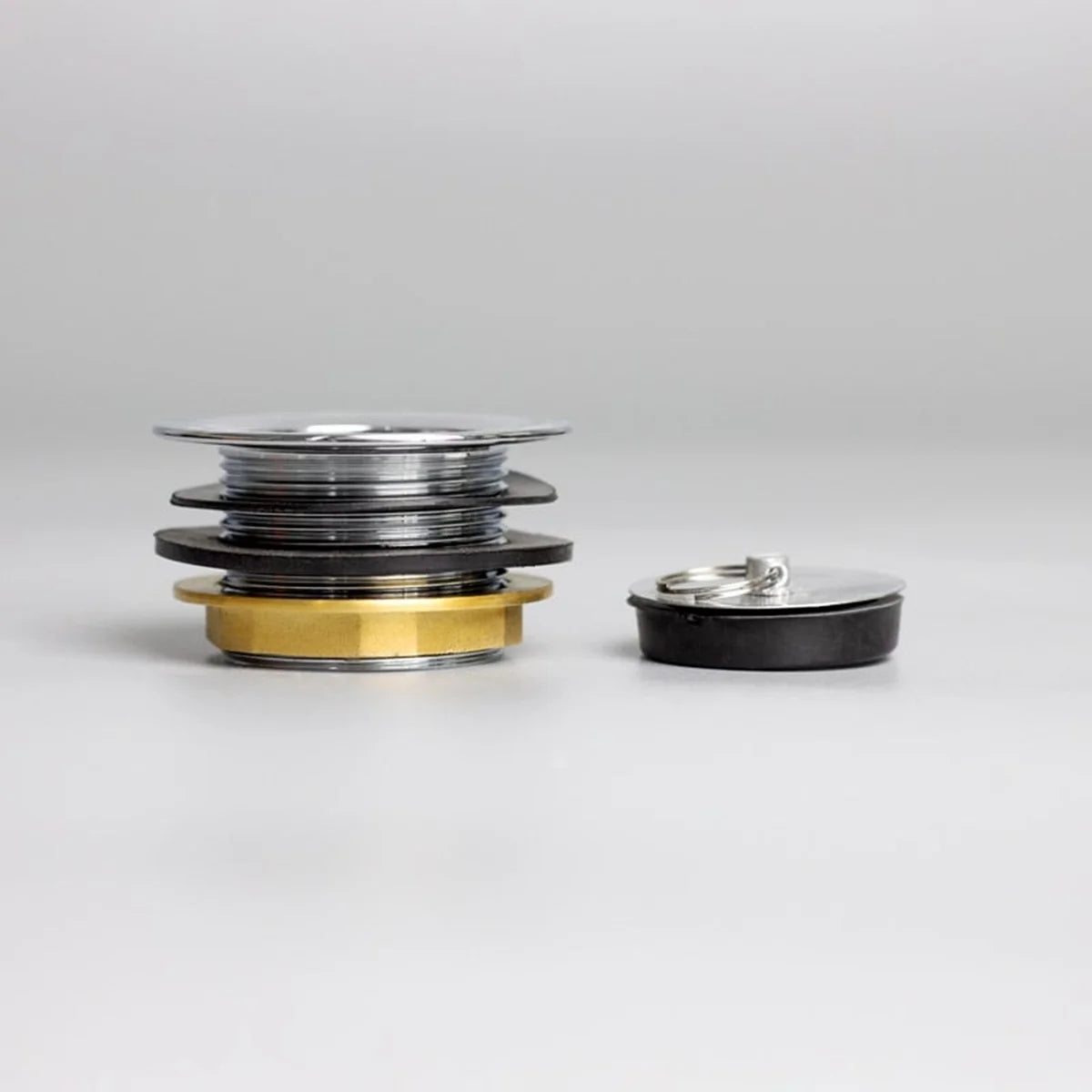 [ET] Bonde d’évacuation en métal avec tube de trop-plein et bouchon pour tables de plonge Basic