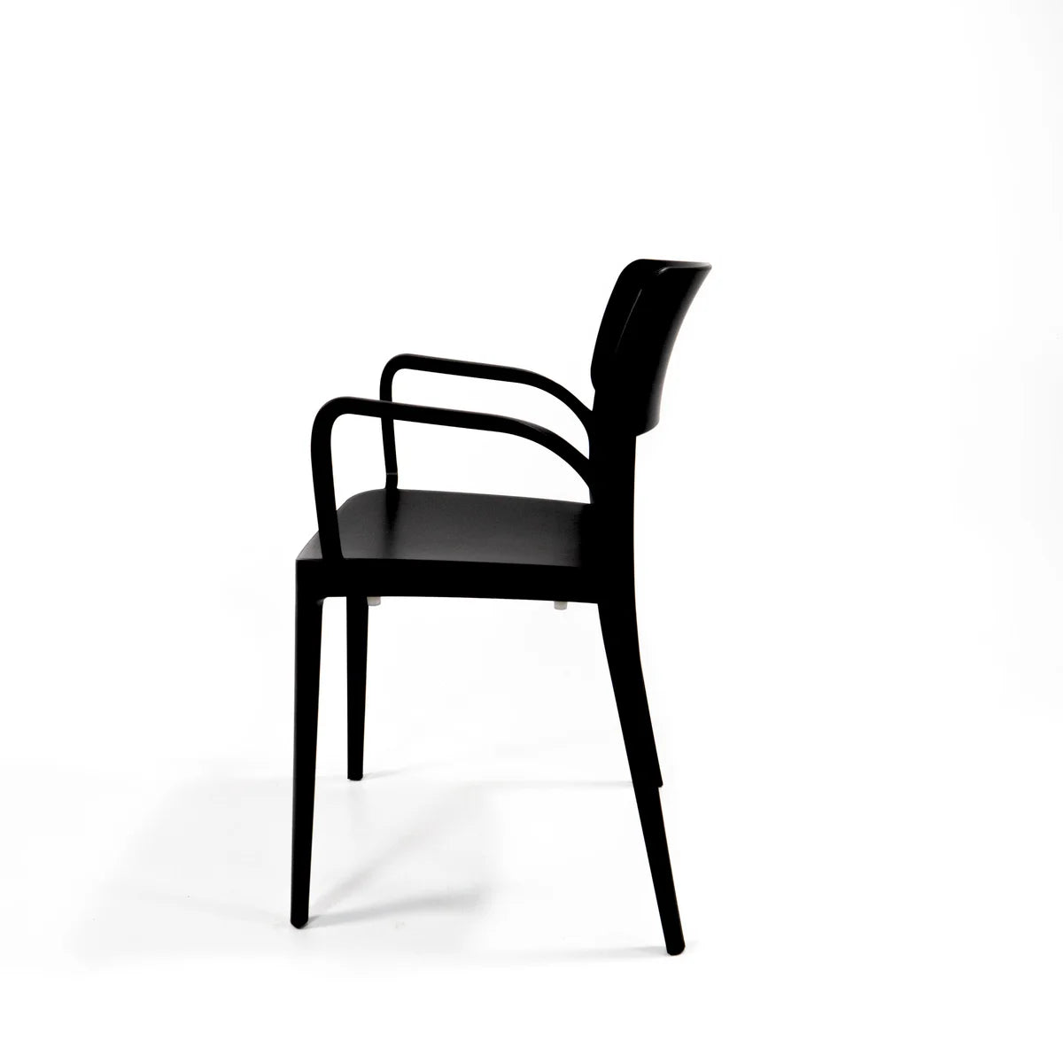 Feros Wing Armchair Noir, Chaise empilable en plastique