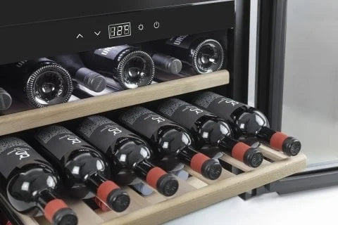 Réfrigérateur à vin encastrable CASO WineSafe 18 EB noir