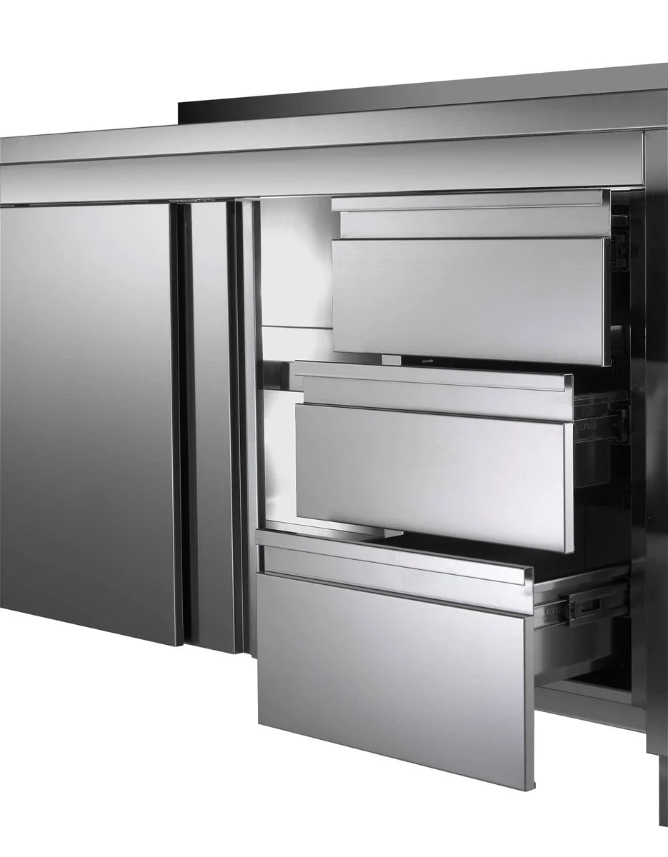 Armoire de travail ECO en inox avec porte coulissante et 3 tiroirs 20x7 avec dosseret / bloc de tiroirs à gauche