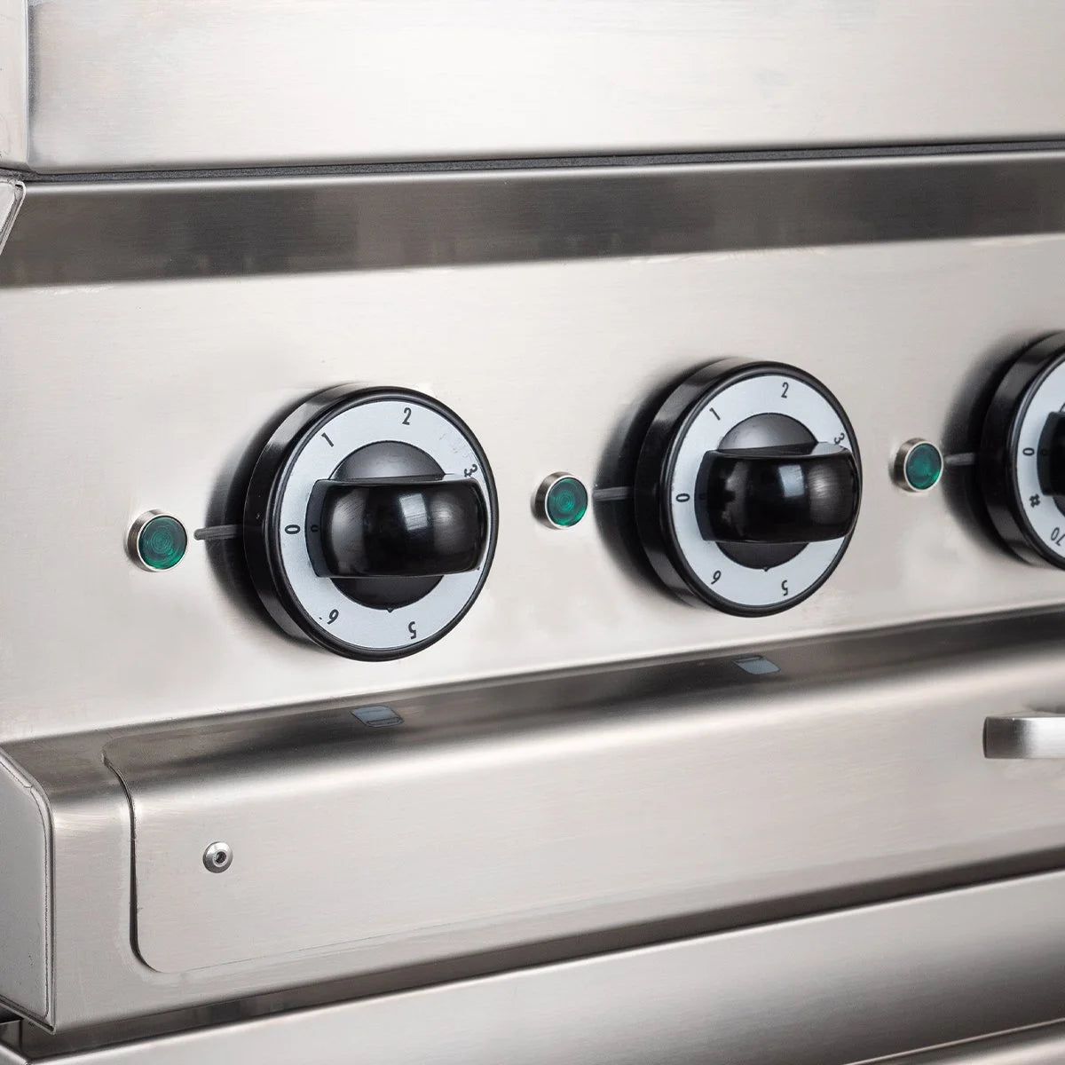 Cuisinière électrique Série 700 - 70/70 avec four électrique, chaleur tournante - 4 plaques de cuisson carrées, encastrées - 12,6 kW