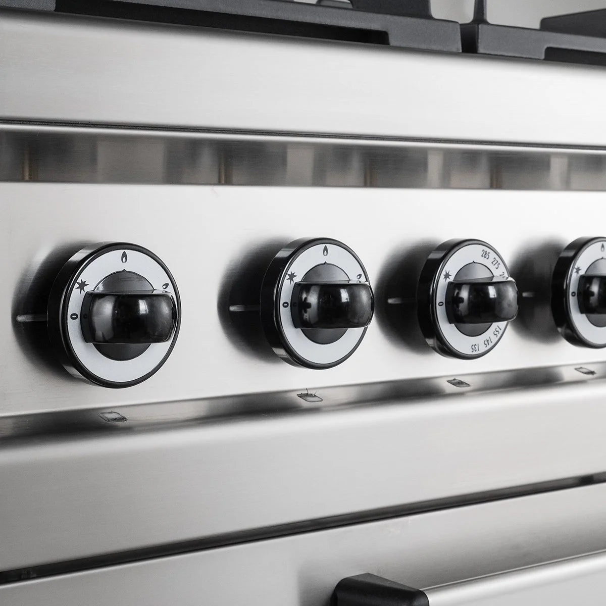 Cuisinière à gaz Série 700 - 110/70 avec four à gaz - 6 feux - 42 kW