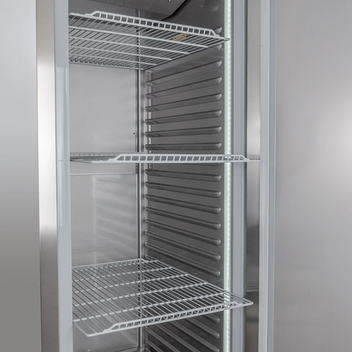 Armoire réfrigérée professionnelle Avantis 700 GN 2/1