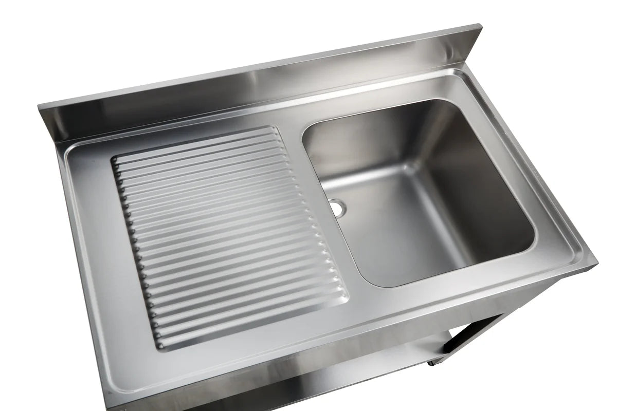 Table de lavage Basic 10x7 avec 1 cuve à droite, dosseret et étagère inférieure