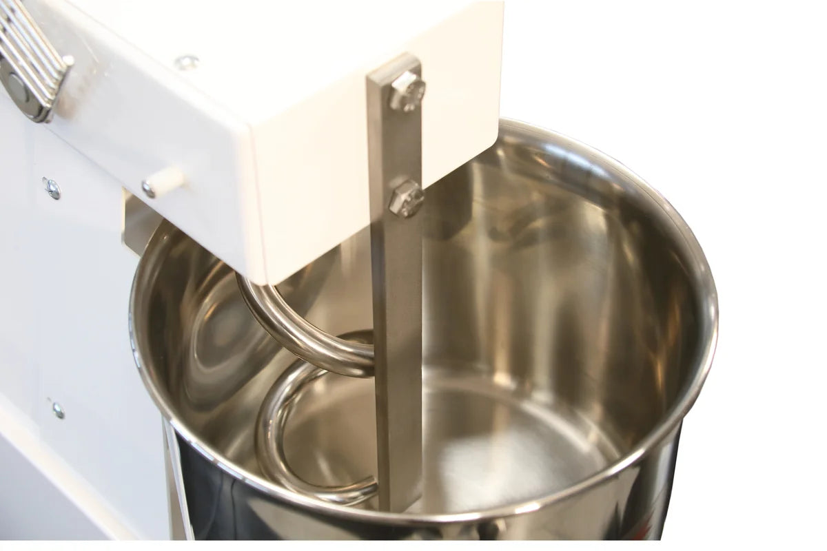 Pétrin à spirale PROFI 62 Litres 400V avec roulettes - tête fixe