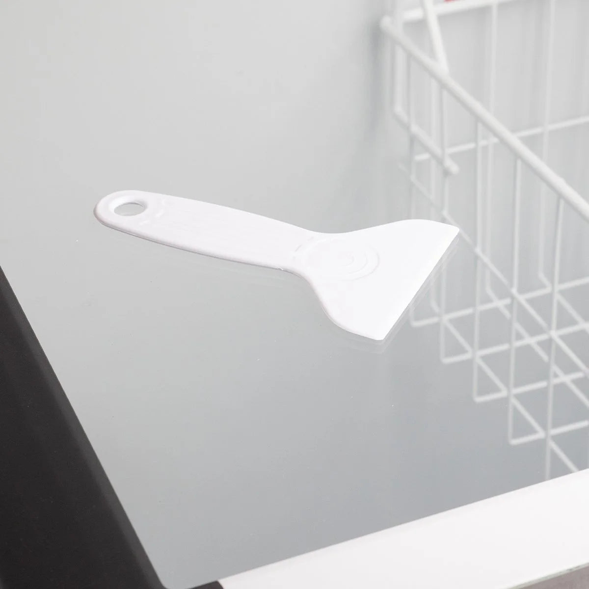 Congélateur coffre ECO 350 avec couvercle coulissant en verre, 4 roulettes