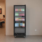 Armoire à boissons GKS-360, volume utile 360 litres, 5 clayettes réglables, éclairage intérieur, verrouillable, noir